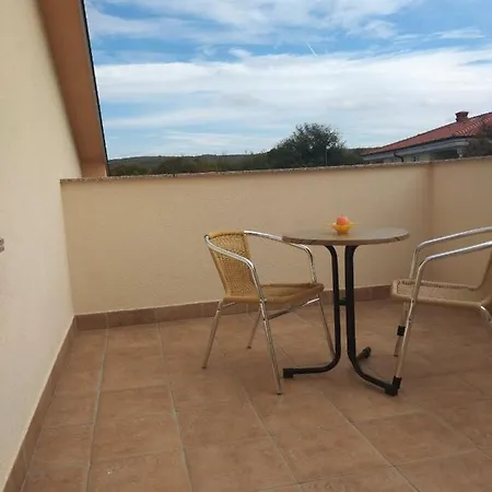 Apartmani Anita Malinska Buitenkant foto