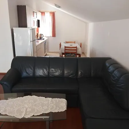 Apartmani Anita Malinska Buitenkant foto